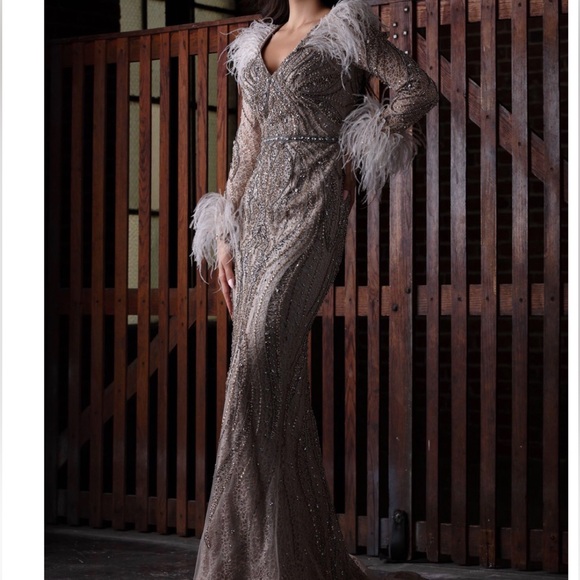 Terani Couture Dresses & Skirts - Beautiful dress size 12